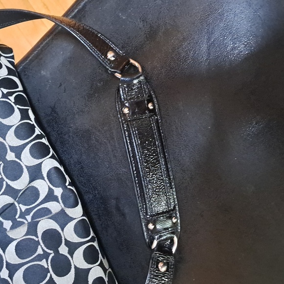 Euc Coach Ashley bag beautiful signature bag  F15510. 🌺Offers Welcome🌺 - Picture 8 of 8